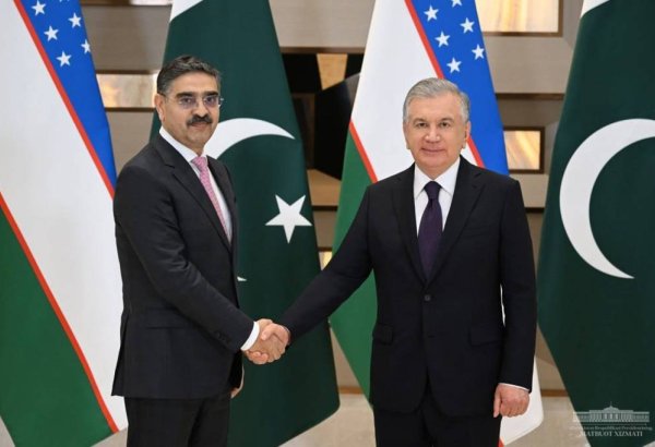 Uzbekistan and Pakistan leaders discuss current issues on the bilateral strategic partnership agenda