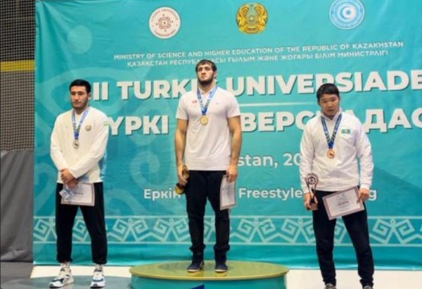 BARÜ’lü milli sporcular Kazakistan’dan 3 madalyayla dönüyor