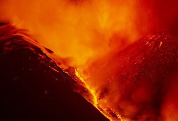 Etna Yanardağı faaliyete geçti: Kırmızı kodlu uyarı verildi