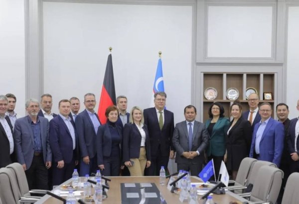 Uzbekistan CCI and DEWIB sign MOC