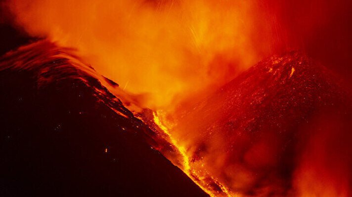 Etna Yanardağı faaliyete geçti: Kırmızı kodlu uyarı verildi