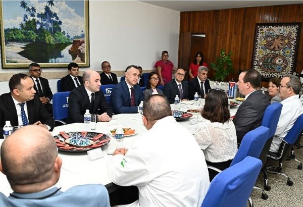 Министр здравоохранения Азербайджана посетил медицинские и фармацевтические учреждения Кубы
