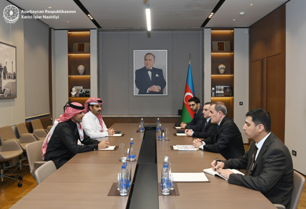 Azerbaijan's FM receives outgoing Qatari ambassador