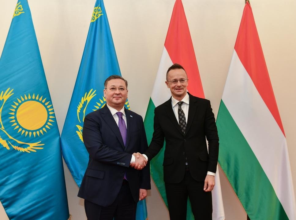 Kazakhstan Explores Enhanced Cooperation with Hungary