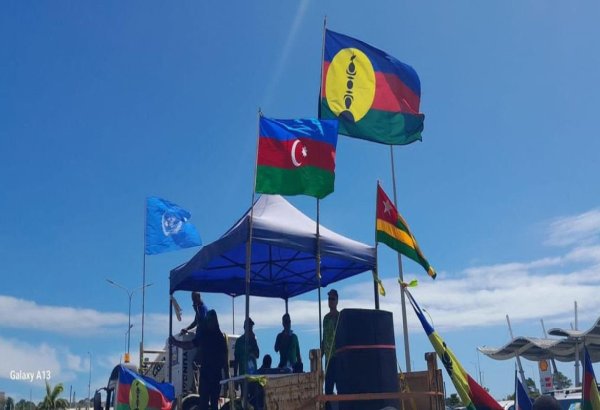 Anti-France protestors raise Azerbaijan's flag in New Caledonia