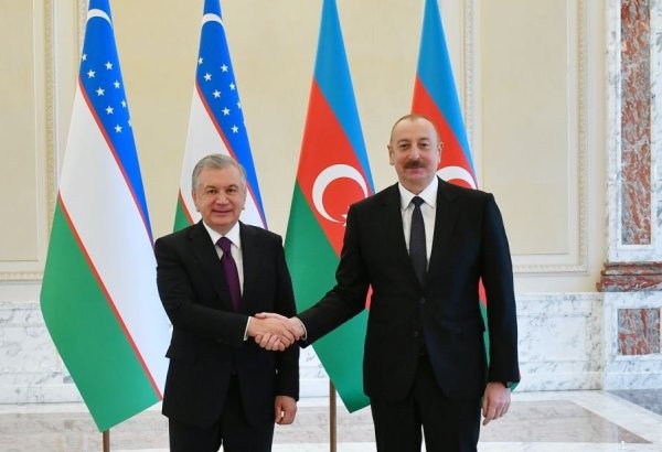 President Ilham Aliyev holds meeting with President of Uzbekistan