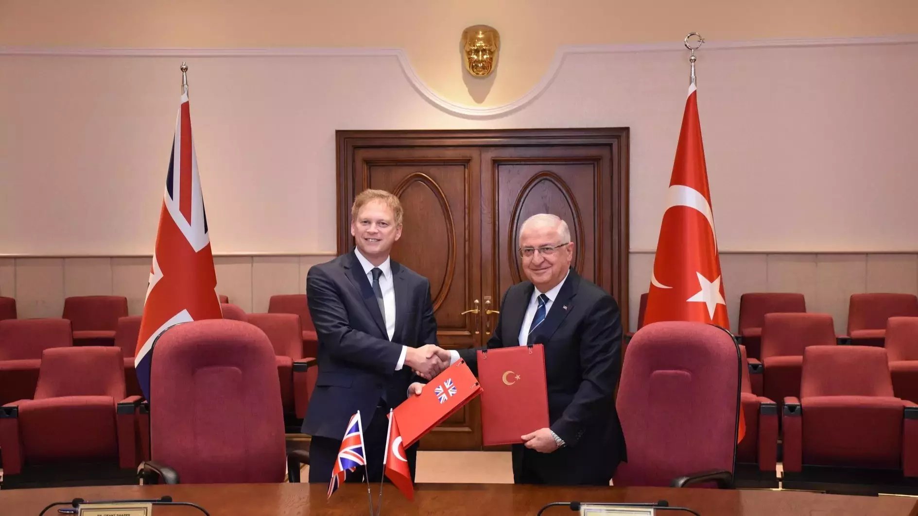 Türkiye, UK sign a deal to boost security, defense ties