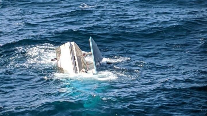 У греческого острова Лесбос затонул корабль, 14 человек пропали без вести