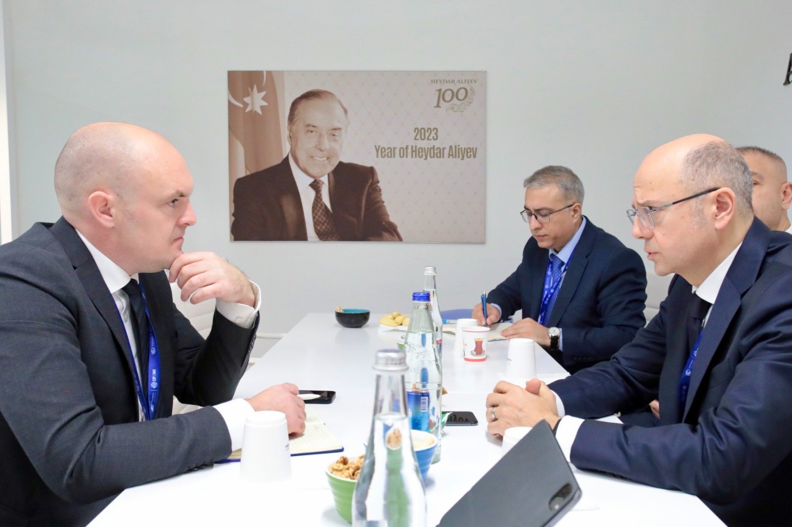 Azerbaijan's energy minister meets representatives of several companies in Dubai