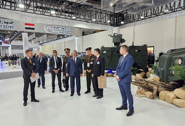 Azerbaijan Defense Minister continues his visit to Egypt