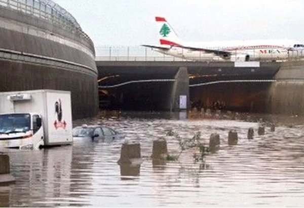 Beyrut Beynəlxalq Hava Limanını su basıb