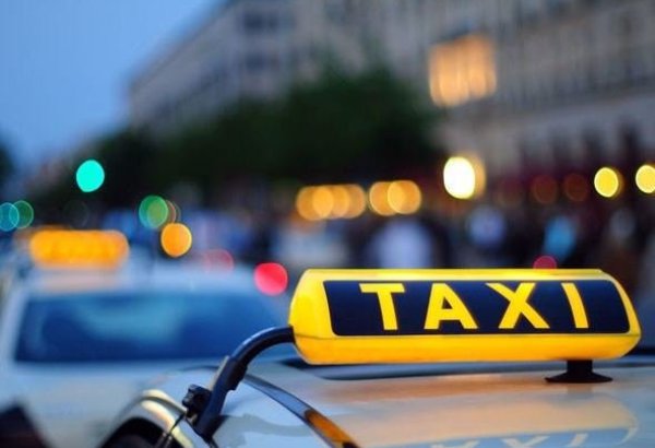 В Азербайджане определен порядок получения МВД информации о страховании пассажиров такси