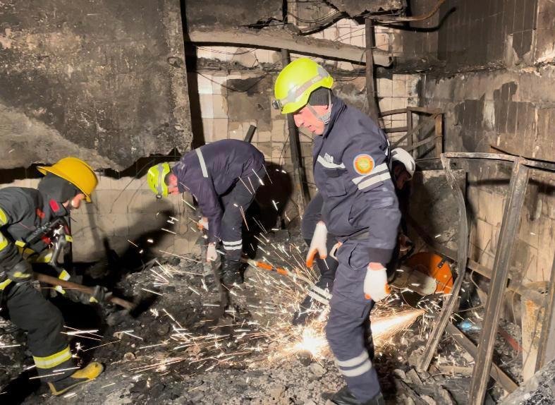 Поисково-спасательные работы на месте взрыва в Баку завершены