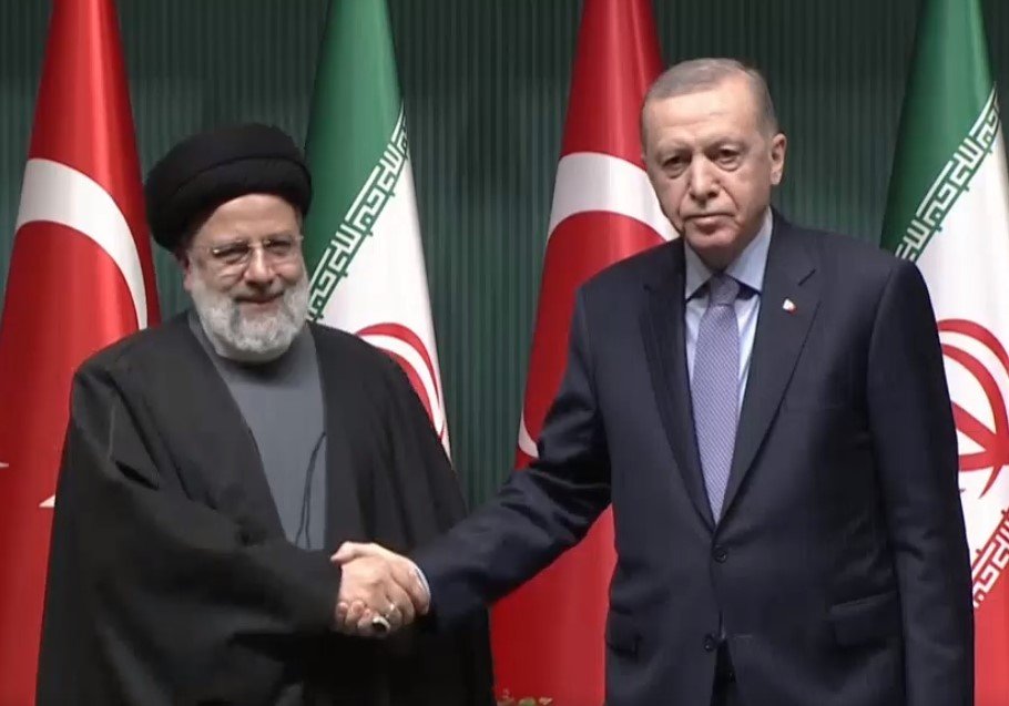 Президенты Турции и Ирана провели обмен мнениями по ряду вопросов