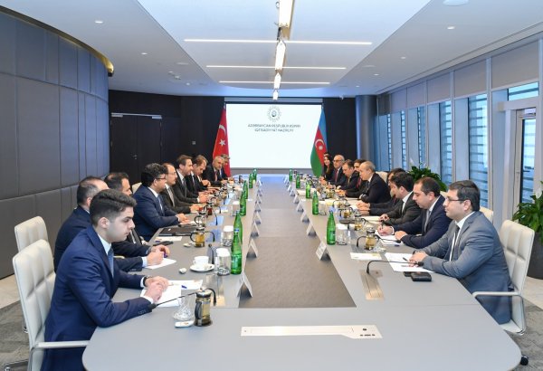 Азербайджан и Турция обсудили перспективы совместной деятельности по проектам в области ВИЭ