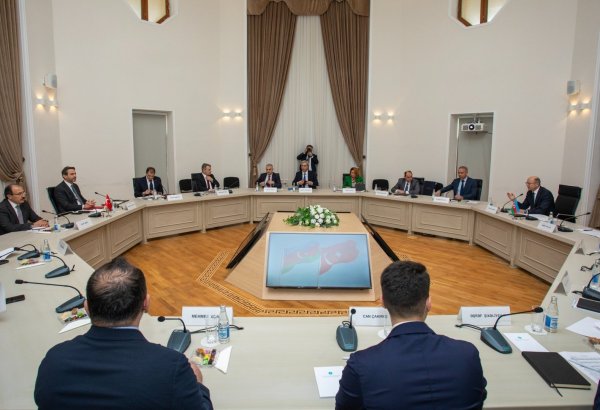 Azerbaijani and Turkish energy ministers discuss energy partnership priorities