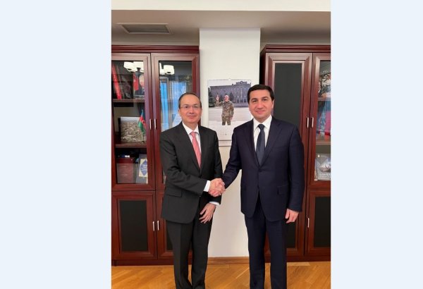 Head of Foreign Policy Department of Presidential Administration meets with Pakistani Ambassador to Azerbaijan