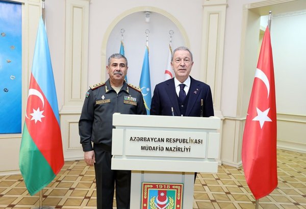 Azerbaijani Defense Minister receives member of Türkiye's Grand National Assembly
