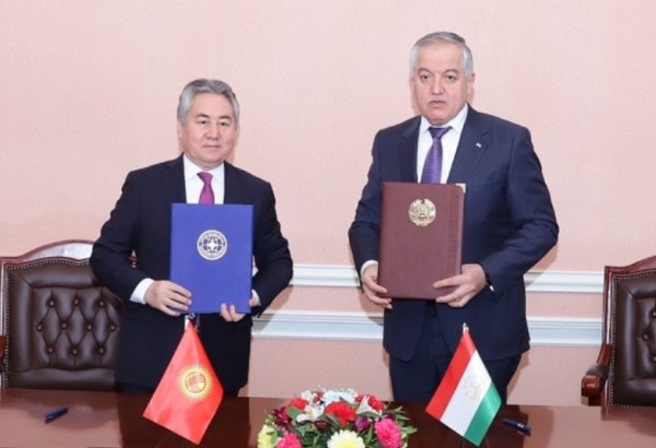 Kırgızistan ve Tacikistan Dışişleri Bakanları Duşanbe'de bir araya geldi