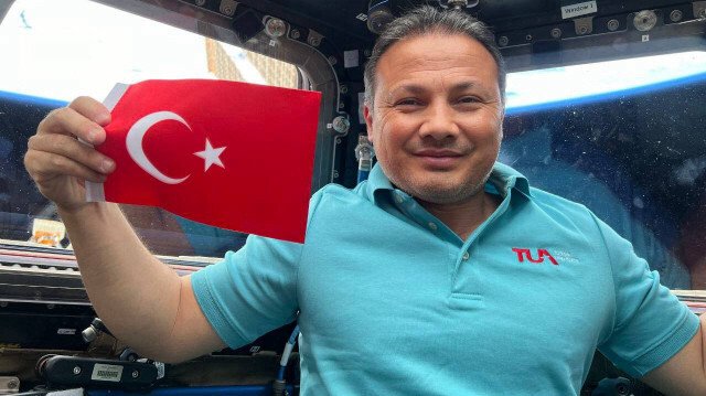 SpaceX duyurdu: İlk Türk astronot Alper Gezeravcı'nın dünyaya dönüş saati belli oldu
