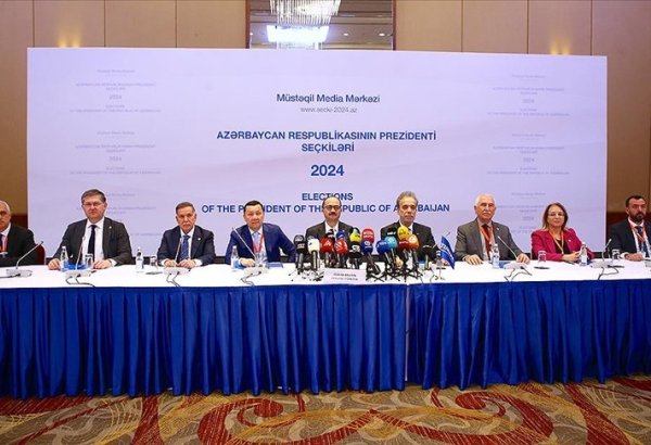 Uluslararası gözlemciler, Azerbaycan'daki seçimin "standartlara uygun bir ortamda geçtiğini" belirtti