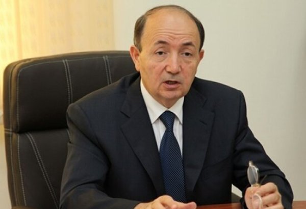 Newly appointed judge of Constitutional Court takes oath in Azerbaijani Parliament