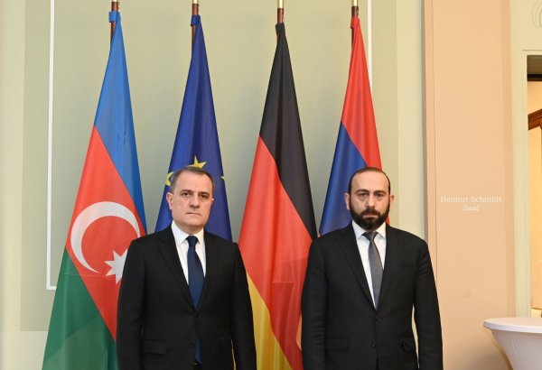 Meeting between FMs of Azerbaijan, Armenia kicks off