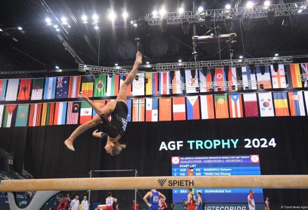 Лучшие моменты второго дня соревнований Кубка мира по спортивной гимнастике в Баку