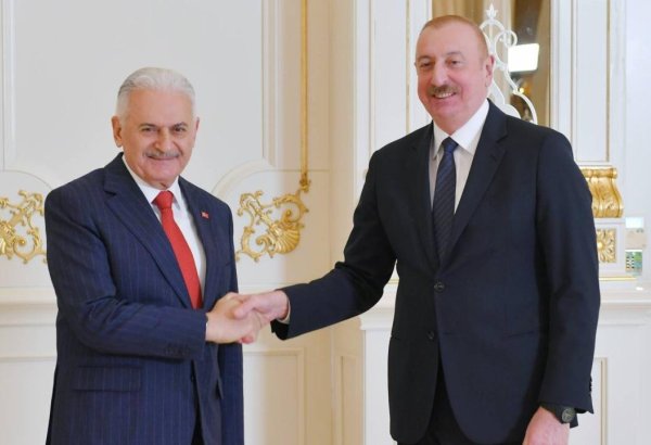 Azerbaycan Cumhurbaşkanı Aliyev, Binali Yıldırım'ı kabul etti