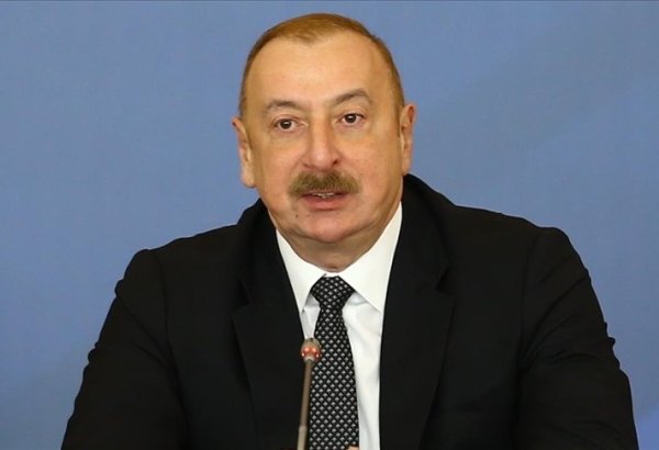 Azerbaycan Cumhurbaşkanı Aliyev, 11. Küresel Bakü Forumu'nda konuştu