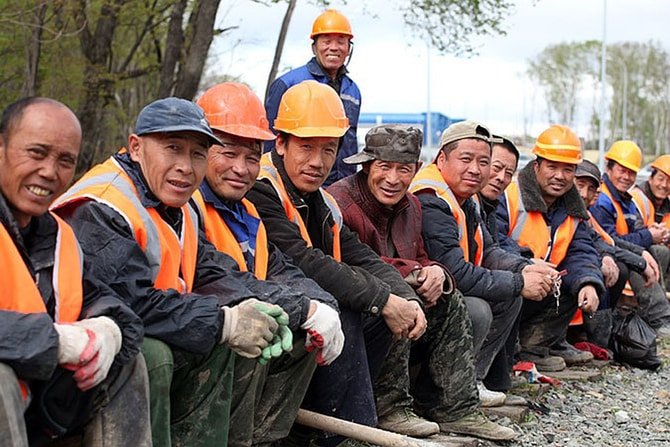 Kazakistan'da 13 binden fazla yabancı işçi çalışıyor