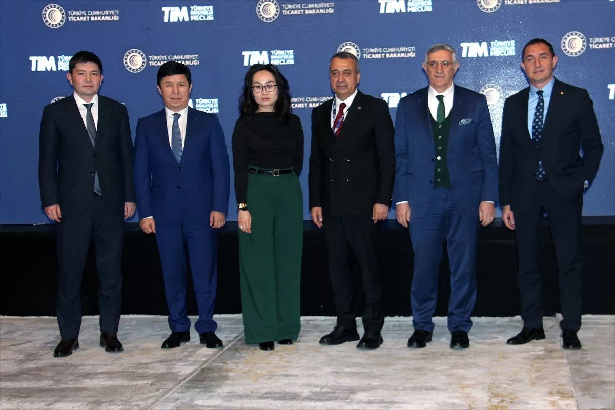 Türkiye İhracatçılar Meclisi üyesi 33 şirket, Kırgızistan'da ikili iş görüşmesi gerçekleştirdi