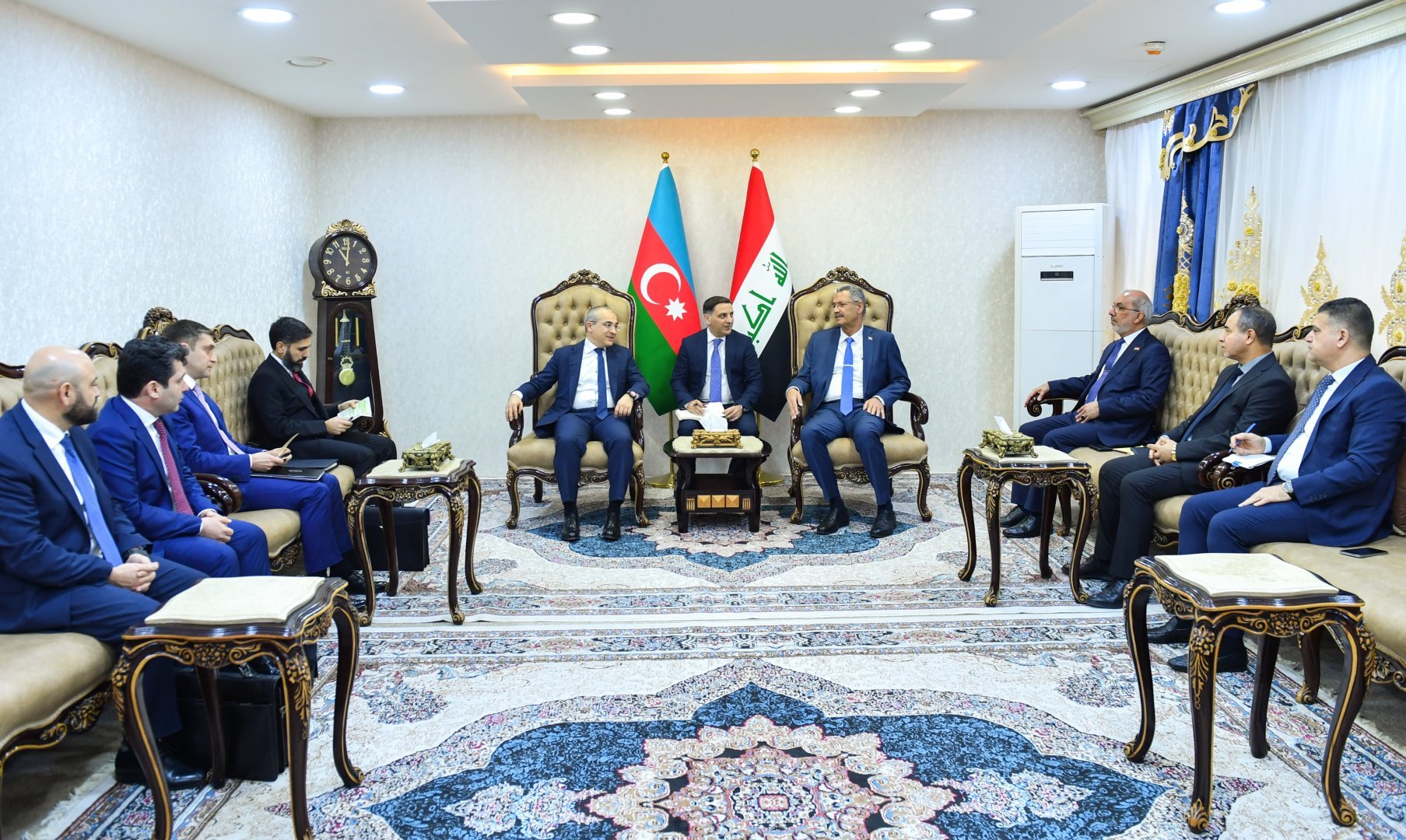 В Ираке обсуждены возможности сотрудничества с Азербайджаном в "зеленой" и традиционной энергетике