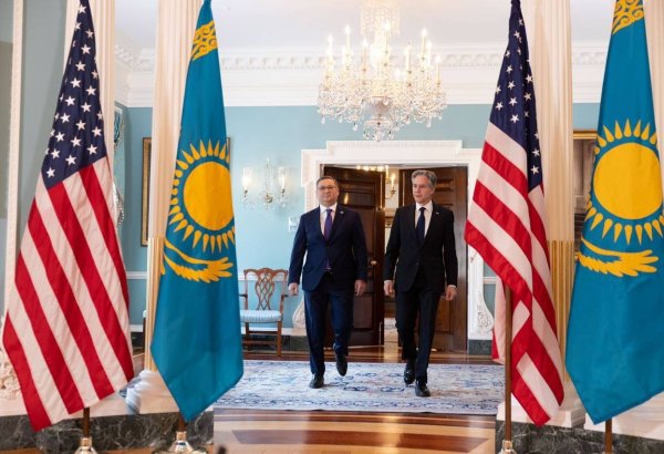 Глава МИД Казахстана обсудил развитие стратегического партнерства с госсекретарем США
