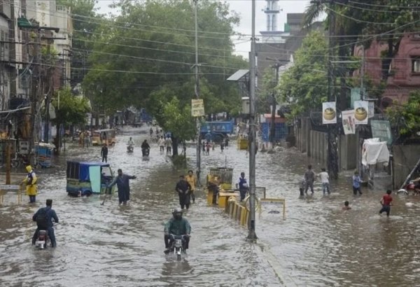 Heavy rains in northwestern Pakistan kill 8 people, mostly children, and injure 12