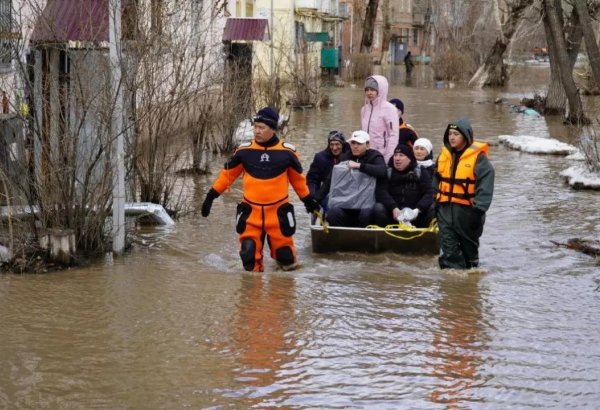 Qazaxıstanda daşqınlar başlayandan 75 mindən çox insan xilas edilib, 3,7 min ev suyun altında qalıb