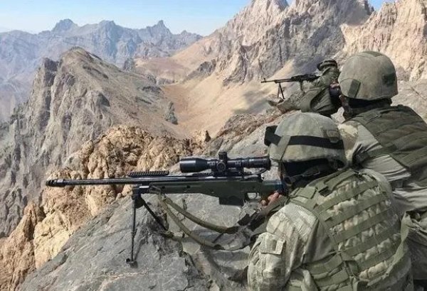 PKK terrorçuları Türk ordusuna təslim olub