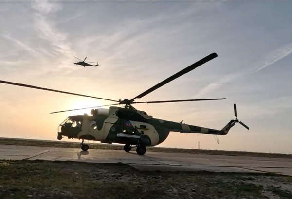 Военные летчики ВВС Азербайджана выполнили учебно-тренировочные полеты