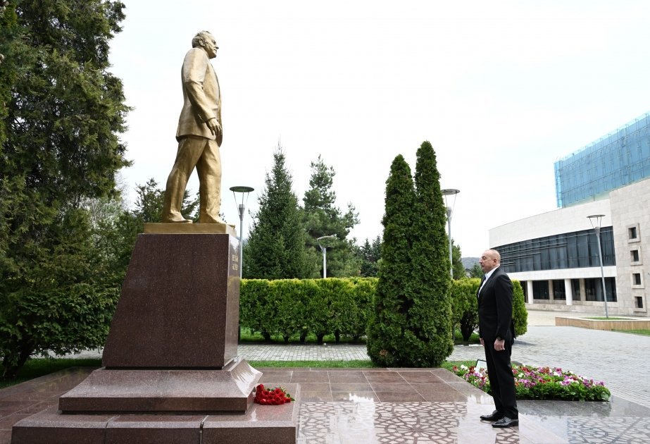 President Ilham Aliyev visits monument to National Leader Heydar Aliyev in Gabala city