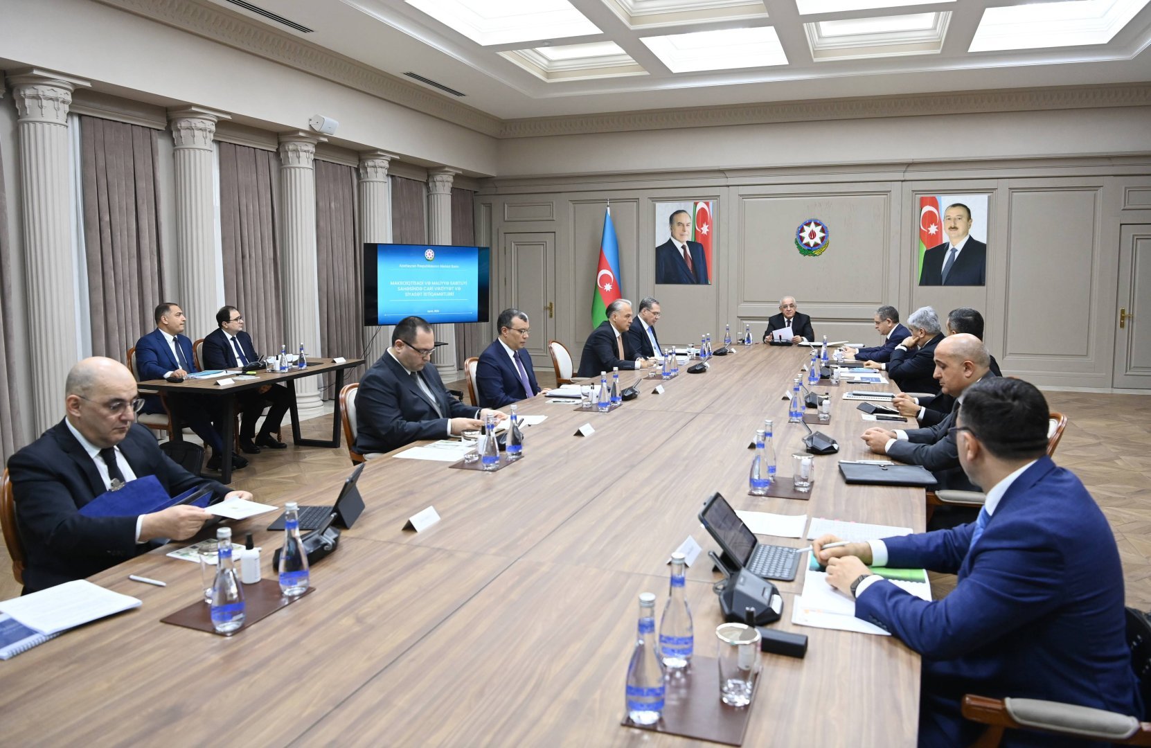 Azerbaijan's Economic Council holds regular meeting