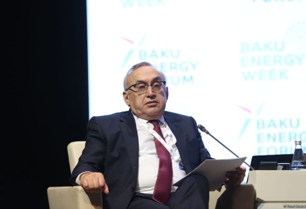 Азербайджан намерен отправить дополнительные 5 млрд кубометров газа через "Кольцо солидарности" в Балканы