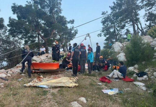 Türkiye's Antalya cable car accident evacuates roughly hundred