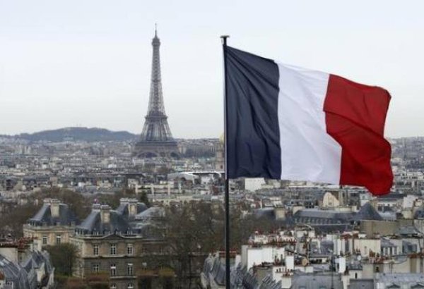Fransa, Bakü Büyükelçisi'ni istişare için geri çağırdı