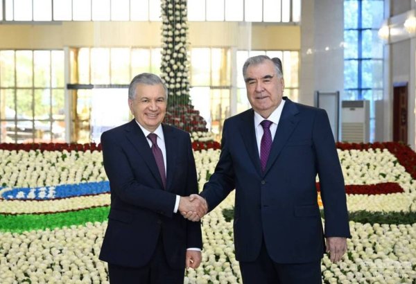 O‘zbekiston Respublikasi Prezidenti Dushanbega keldi