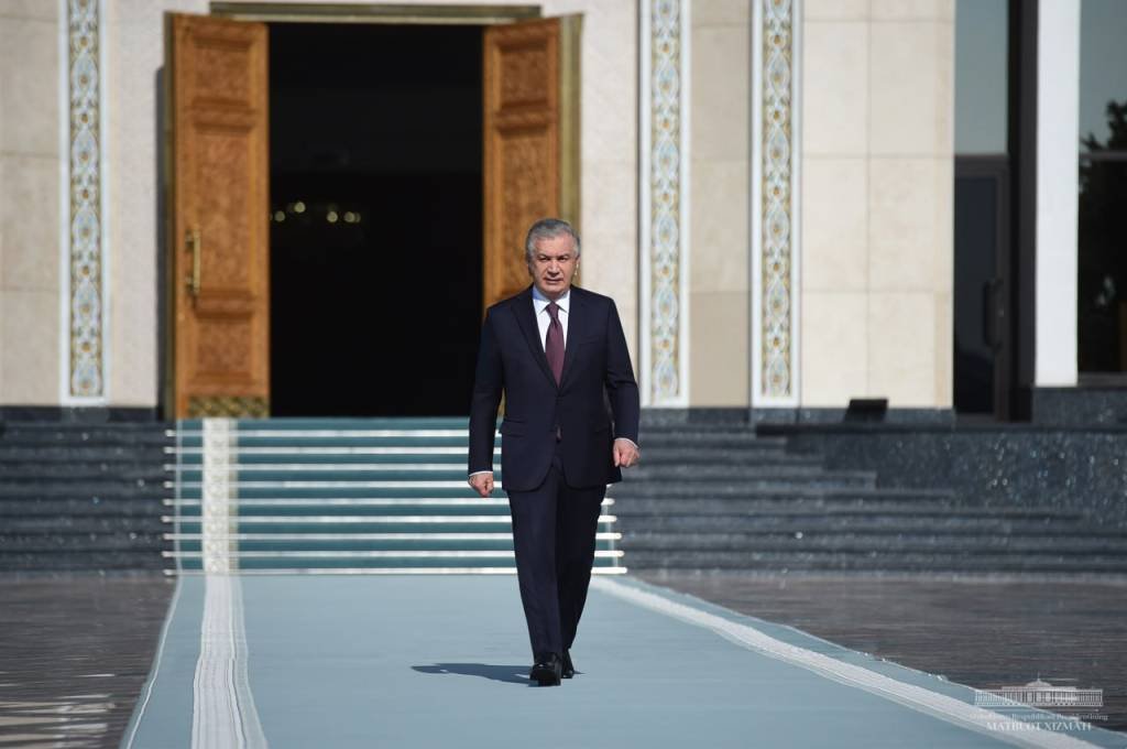 President Shavkat Mirziyoyev departs for Tajikistan