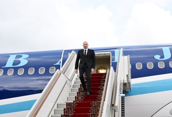 President Ilham Aliyev arrives in Russia on working visit