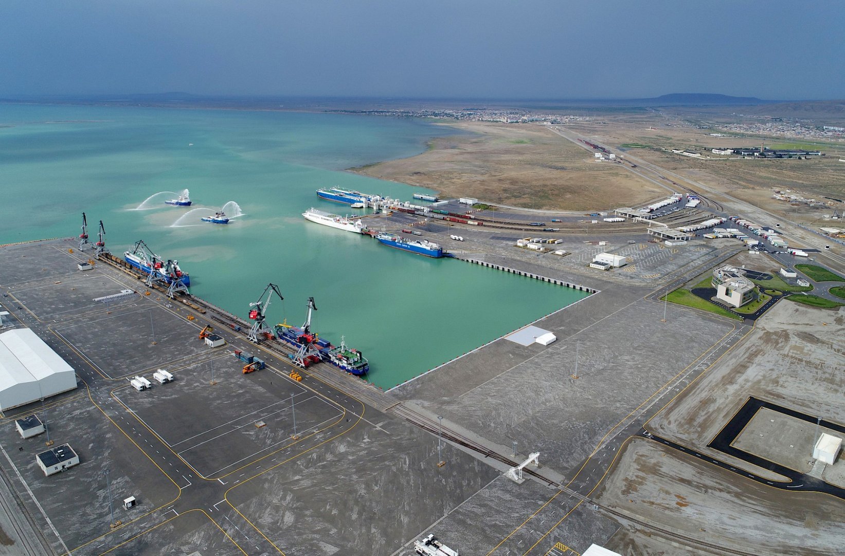Azerbaijani Alat Port holds transit role for Central Asian countries - official