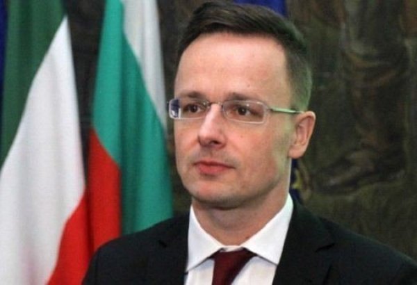 Hungarian FM heads to Azerbaijan today