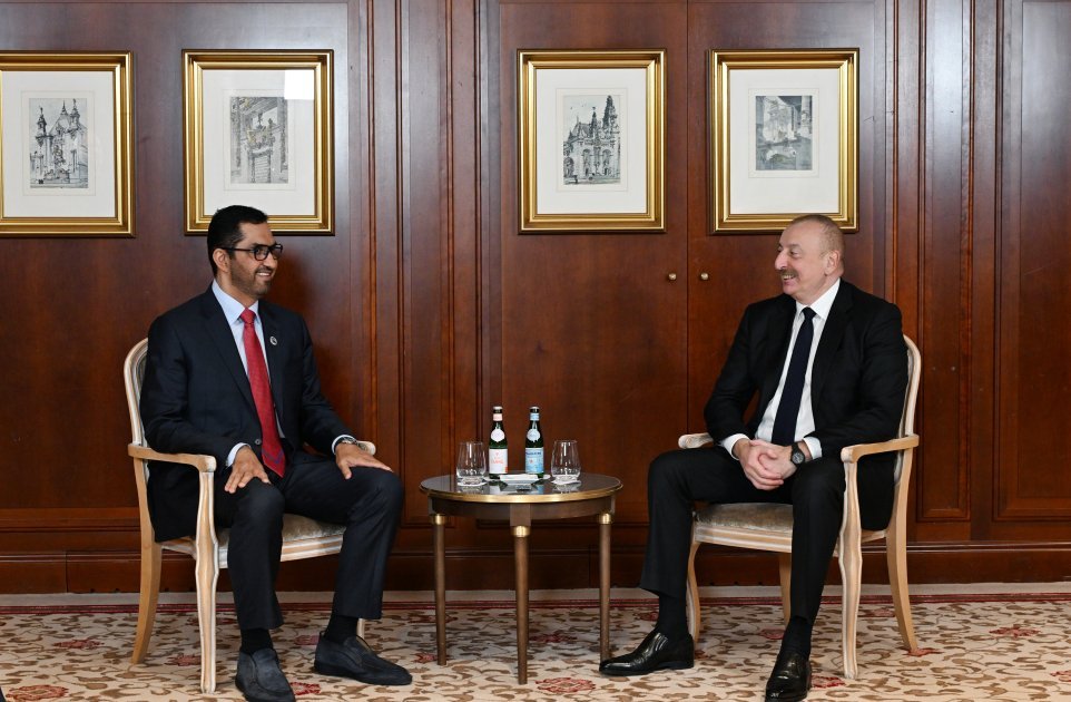 Состоялась встреча Президента Ильхама Алиева с министром промышленности и передовых технологий ОАЭ в Берлине