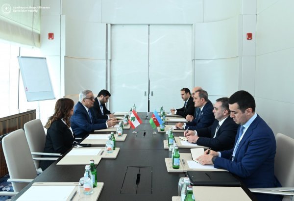 Azerbaijani FM meets with his Lebanese counterpart